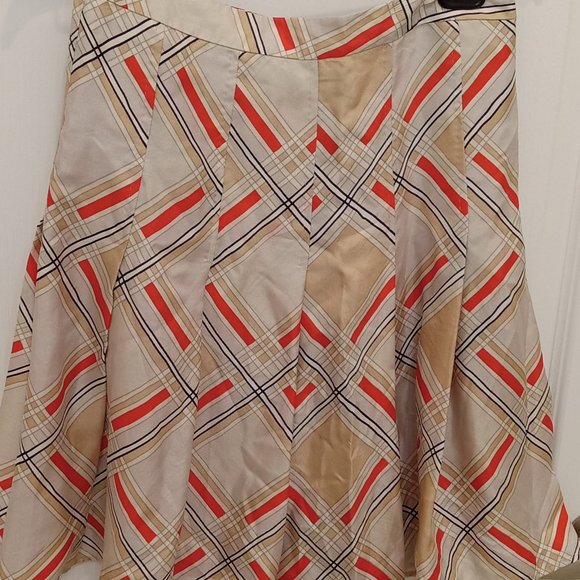 GAP Dresses & Skirts - NWOT GAP silk skirt sz 2